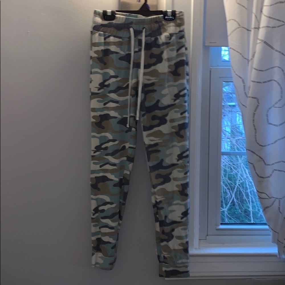 brand new super soft camo sweatpants